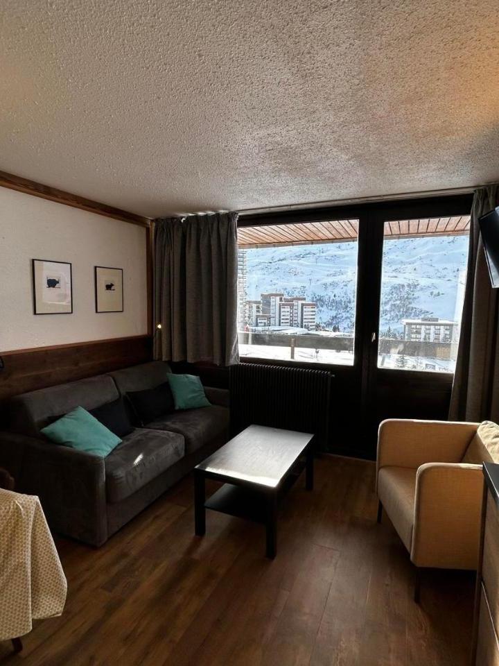 Apartment (4 Adults) (1 double bed, Bedroom#1: 1 double bed and 1 bunk bed) – Appartement Au Pied Des Pistes Pour 4 Pers, Balcon Sud, Centre Des Menuires, Proche Commerces - Fr-1-452-184