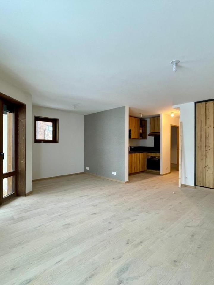Three-Bedroom Apartment (1 large bed) - Free WiFi – Homency - Residence L'expression B12
