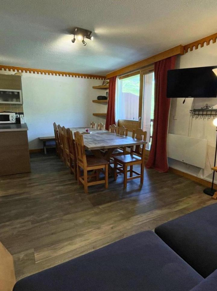 Apartment (Bedroom#1: 2 bunk beds, Bedroom#2: 2 bunk beds, Bedroom#3: 1 double bed, Bedroom#4: 1 double bed) – Residence Bosson - Magnifique Appartement 12 Personnes Ski Aux Pieds Mae-3764