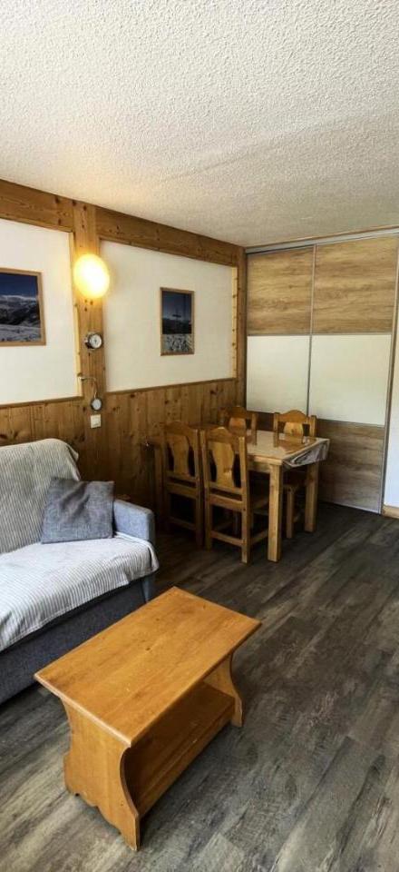 Studio – Residence Lac du Lou - Apparement Entierement Renove Ski Aux Pieds Aux Menuires Pour 4 Pax Mae-5214