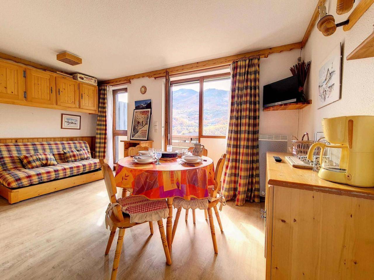Residence Sarvan - Studio Fonctionnel · Au Pieds Des Pistes · Balcon Mae-3204, Les Menuires