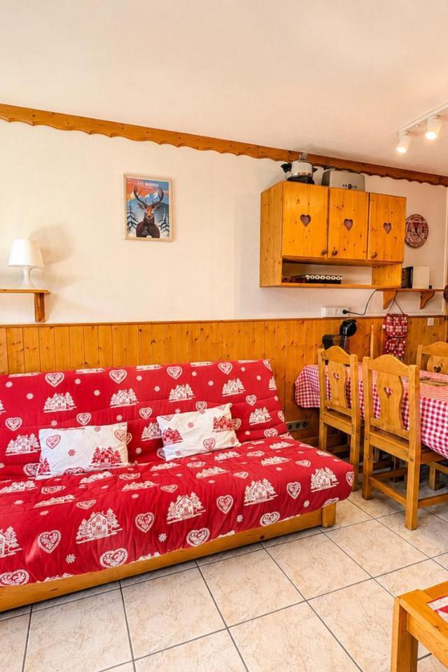 Grand Studio Pour 4, Les Menuires, Aux Pieds Des Pistes - Fr-1-452-397