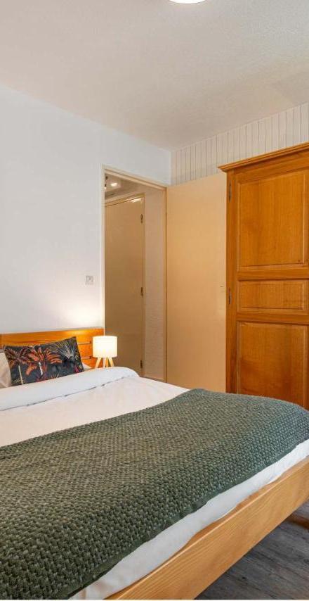 Two-Bedroom Apartment with Balcony (1 double bed) - Free WiFi – Residence Hauts de Chaviere, Ski In-Out with Wifi in Val Thorens, "V3" by Versant Collection