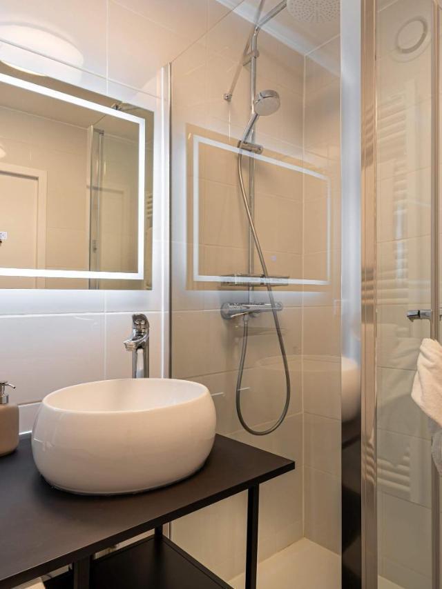 Residence Hauts de Chaviere, Ski In-Out with Wifi in Val Thorens, "V3" by Versant Collection – bild 7