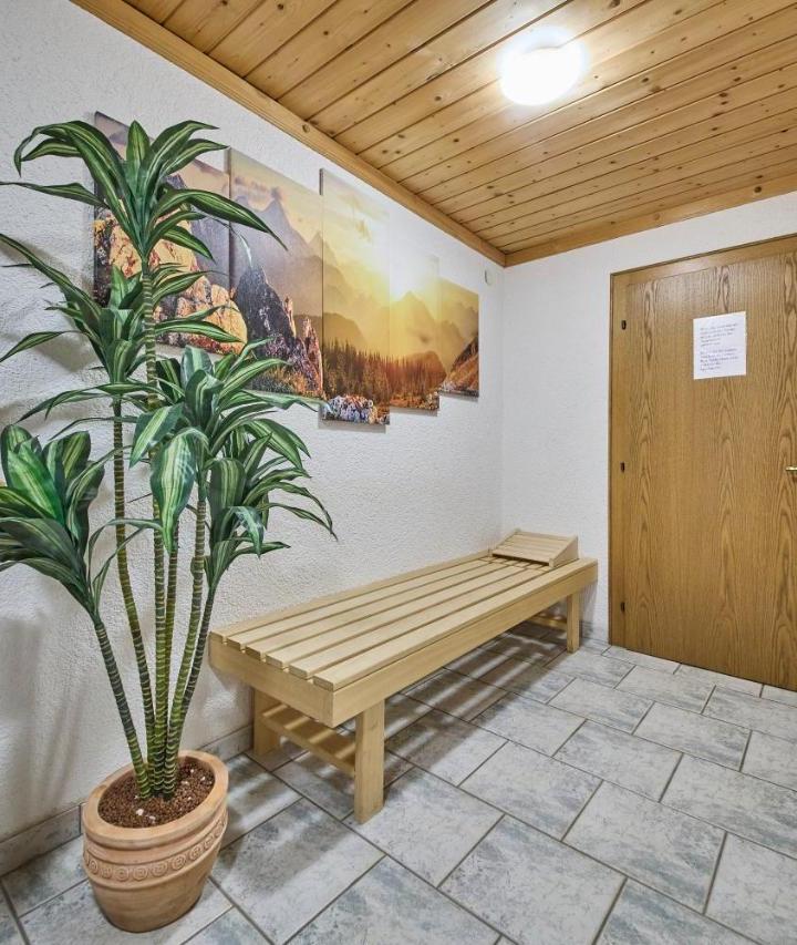 Basic Apartment (1 Double Bed and 1 Twin Sofa Bed) – Landhaus Eichenhof