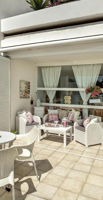 2 Bedrooms Apartment with Direct Access To the Beach Cbl5 – billede 3