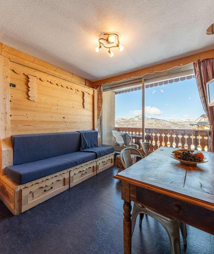 One-Bedroom Apartment with Balcony (1 double bed) - Free WiFi – Residence Dome de Polset, Ski In-Out with Wifi in Val Thorens, "V2" by Versant Collection