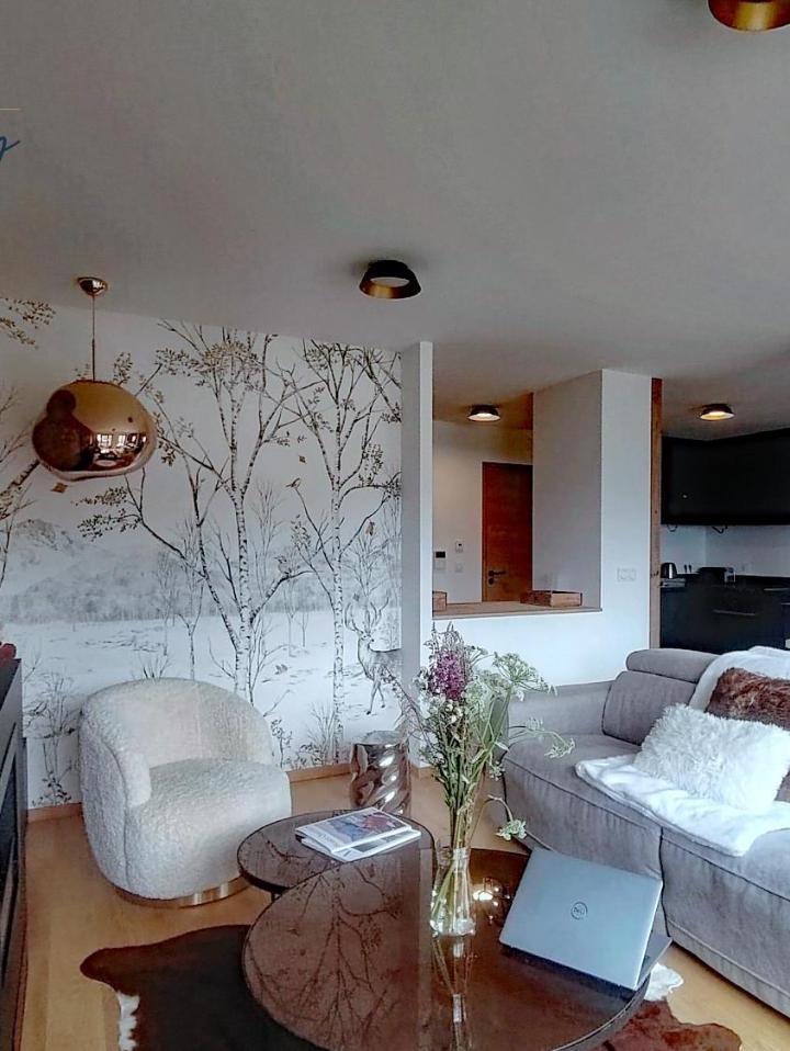 Three-Bedroom Premium Apartment with Balcony (1 large bed) - Free WiFi – Homency - Residence L'expression B31