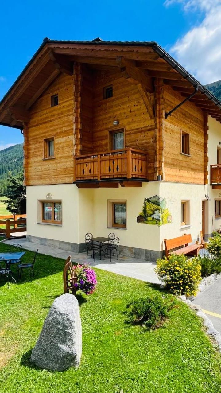 Superior Apartment - Free WiFi – Chalet Sunshine