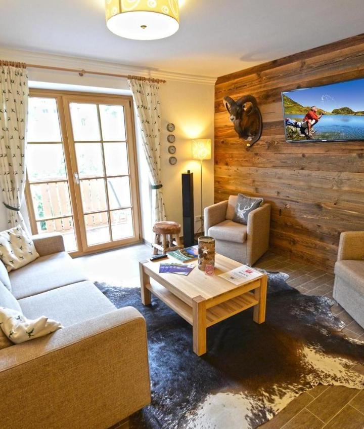 Penthouse Apartment - Top 16 (1 sofa bed) - Free WiFi – Appartementhaus Kristall Incl Joker Card by All in One Apartments