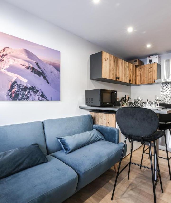 Two-Bedroom Apartment (1 double bed) - Free WiFi – Appartement 2 Chambres Avec Balcon Et Parking