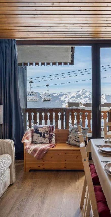 Apartment (1 double bed) – Ski-In Chalet-Style View Flat - Residence Les Eterlous