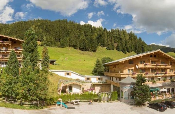 Triple Room balcony – Hotel Ronach