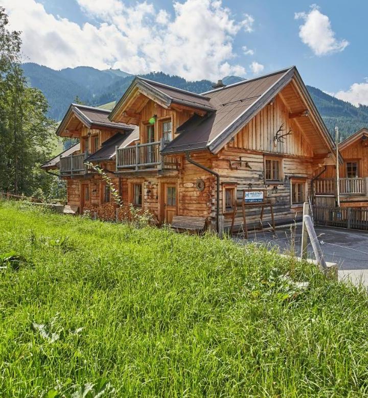 Chalet (1 large bed) - Free WiFi – Drei Hittn Saalbach