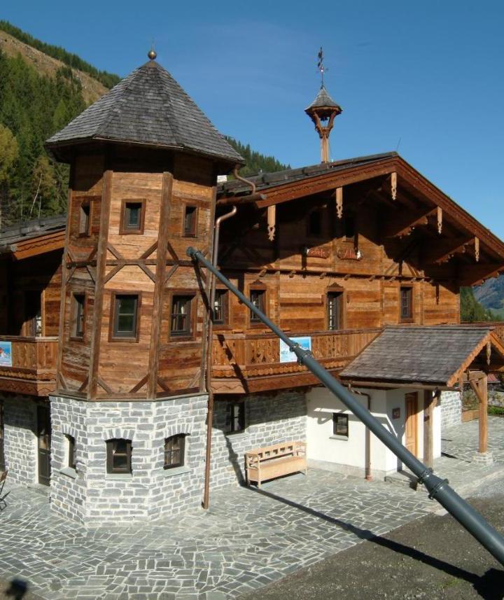 Studio (Bedroom#1: 1 large bed) - Free WiFi – Mondi Schiefe Alm Gastein