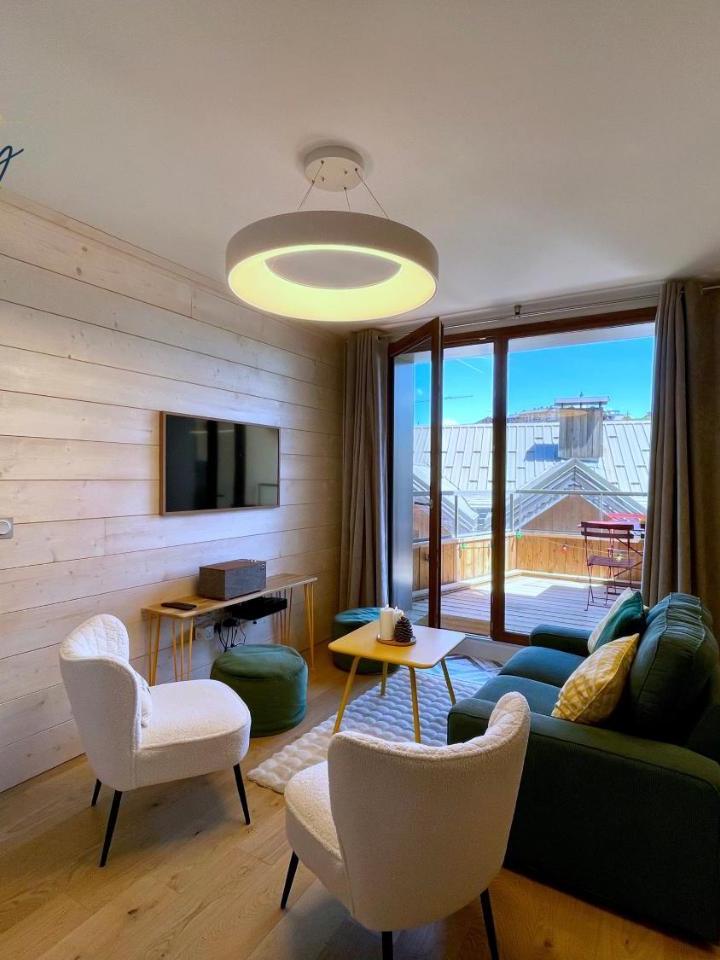 Apartment with Terrace (1 double bed) - Free WiFi – Homency - Residence Fermes de L'alpe A302