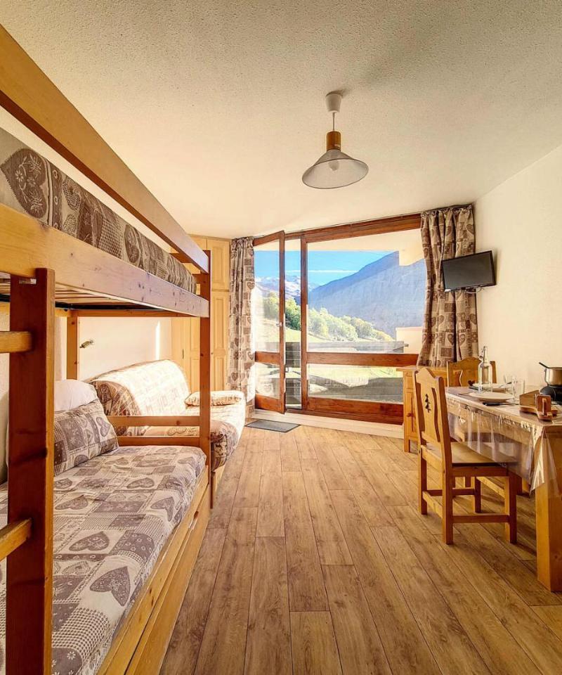 Residence Caron - Studio Lumineux · Depart Et Retour Skis Aux Pieds · Balcon Mae-2734