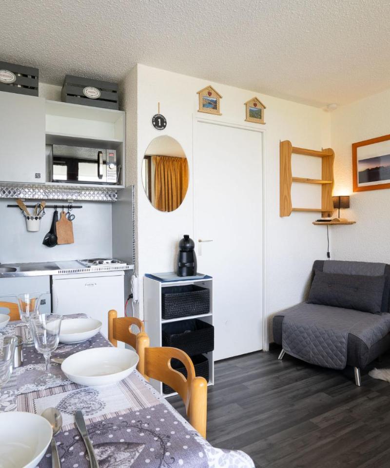 Studio Median 422 by Interhome