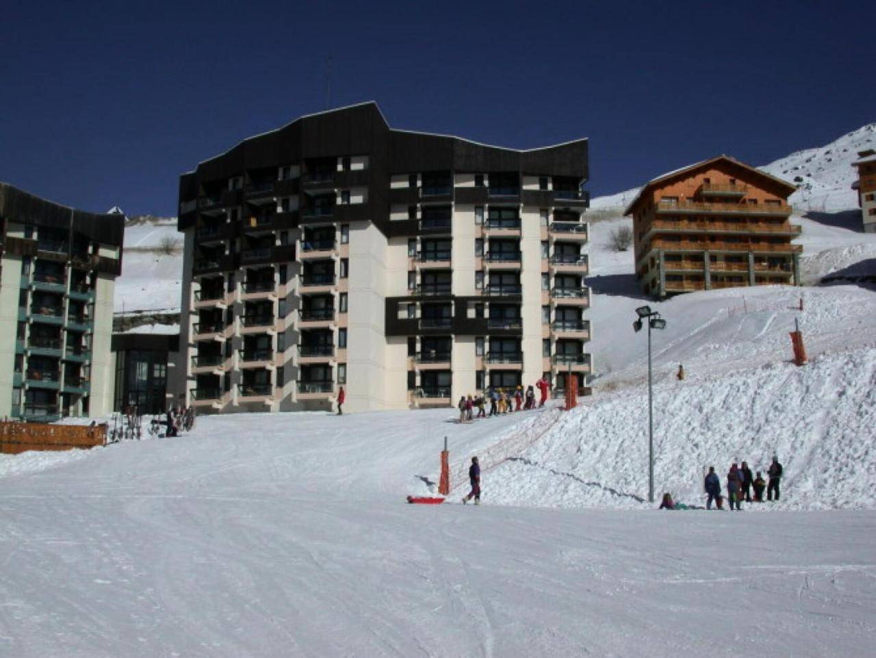 Residence Armoise - Studio de 18m2 Pour 2 Personnes Avec Petite Veranda Mae-5924, Les Menuires