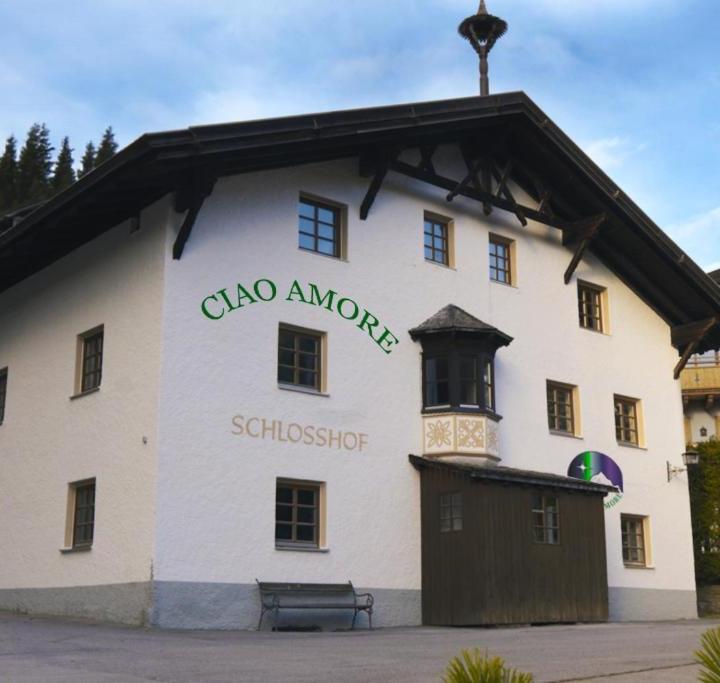 Triple Room with Shared Bathroom (3 single beds) - Free WiFi – Ciao Amore St. Anton