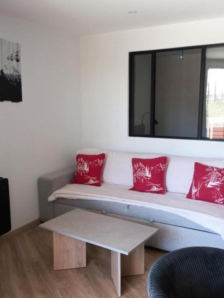 Appartement (1 sofa bed, Bedroom#1: 1 double bed, Bedroom#2: ) – Residence Les Bergers - Maeva Home - Appartement 6 Personnes 1 Chambre + Mezzanine Avec Terrasse Vue Montagne - Selection Mae-5513