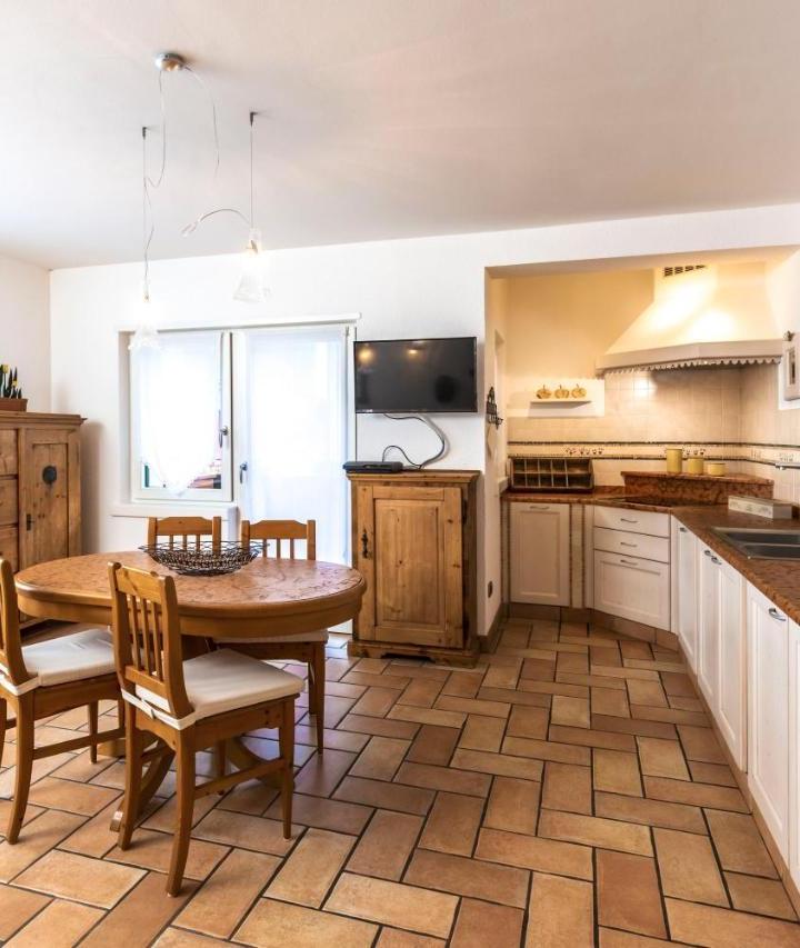 Two-Bedroom Apartment (1 large bed) - Free WiFi – Valle Filippo
