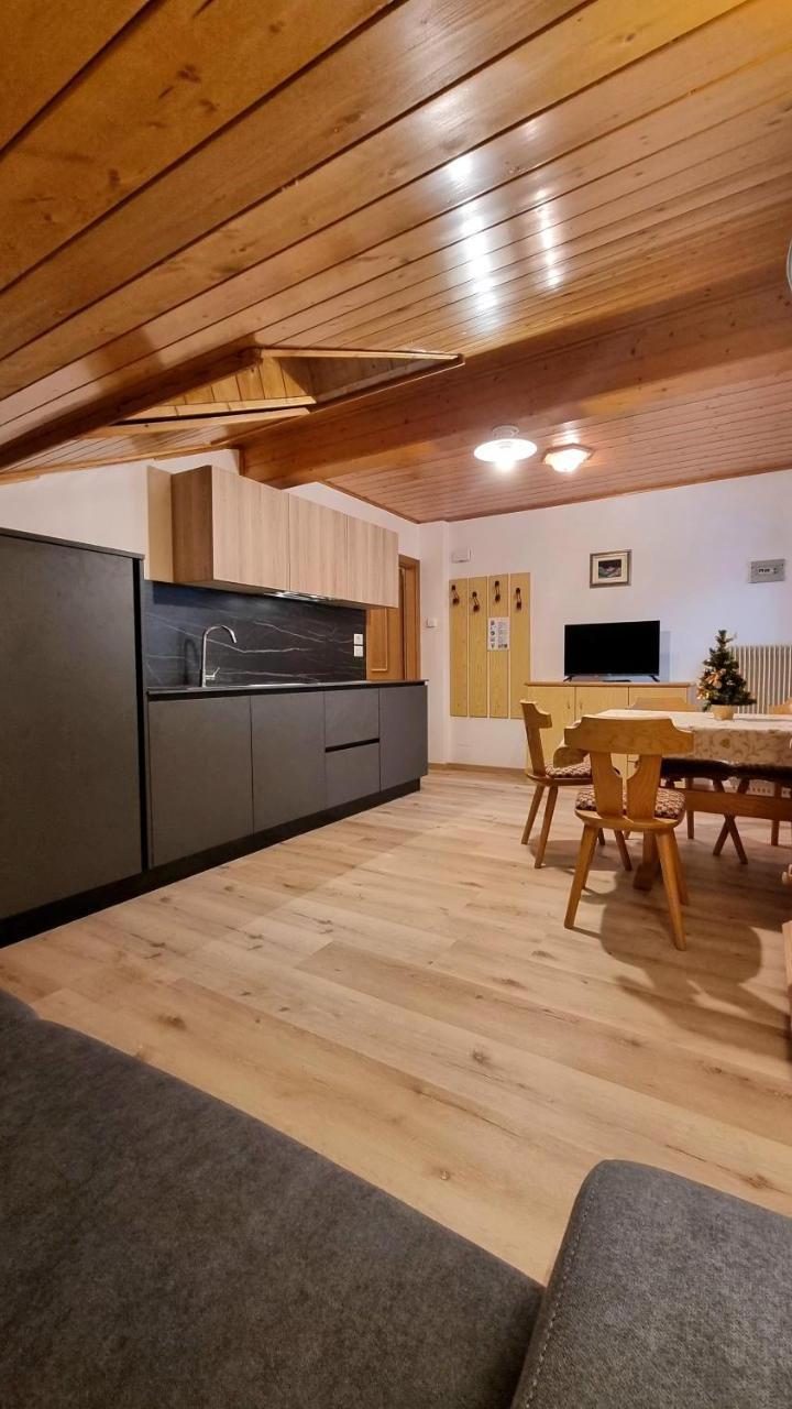 One-Bedroom Apartment with Mountain View (1 large bed) - Free WiFi – Cesa Elena