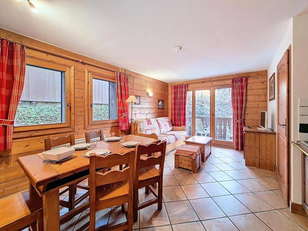 Residence Hameau Des Airelles - Appartement Spacieux. Proche Des Pistes. Balcon Mae-2553, Les Menuires