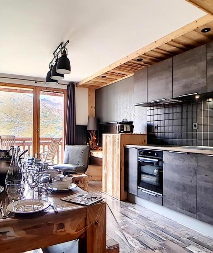 Appartement – Residence Valmonts a - Appartement Duplex Renove · Depart Ski Aux Pieds · Balcon Mae-9904