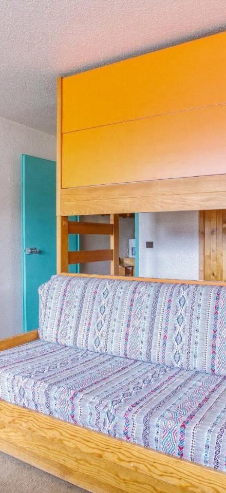 Studio (1 bunk bed and 1 sofa bed) – Studio Chaviere 116 by Interhome