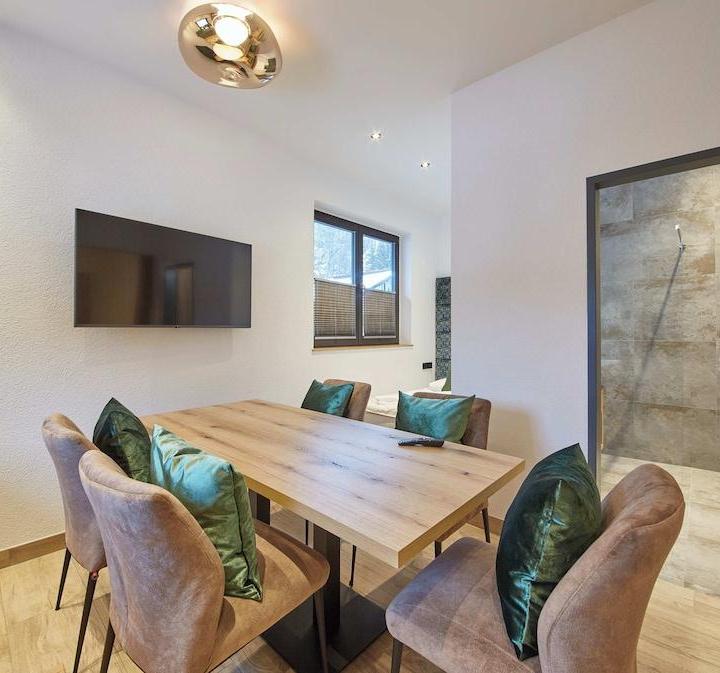 Comfort Apartment, 2 Bedrooms, Balcony, Mountain View (1 Queen Bed, 1 Twin Bunk Bed and 1 Twin Sofa Bed) – Apartment Comfort