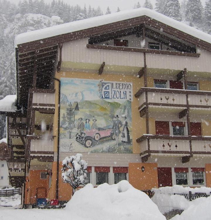 Double or Twin Room with Mountain View (1 large bed or 2 single beds) - Free WiFi – Azola (Adults only)
