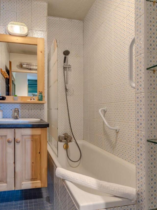 Comfort with Balcony Ski Access And Parking – bild 5