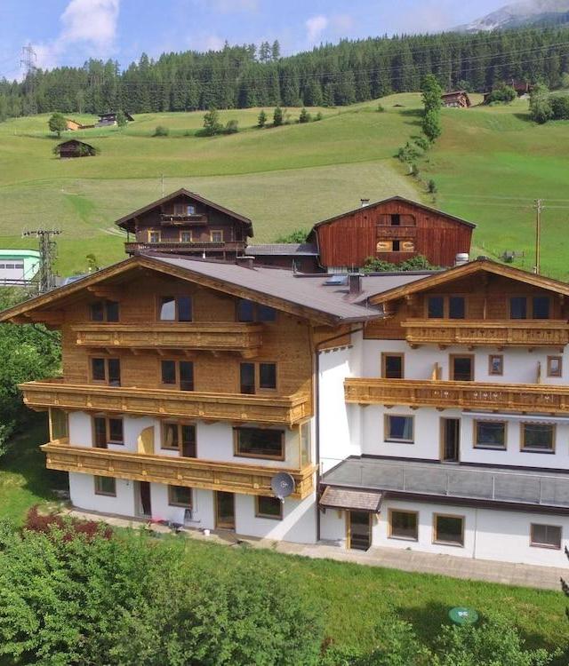 Large Luxury Chalet Near Ski Area Zillerarena Konigsleiten