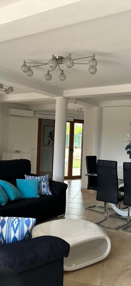 Villa President Cosmos – billede 1