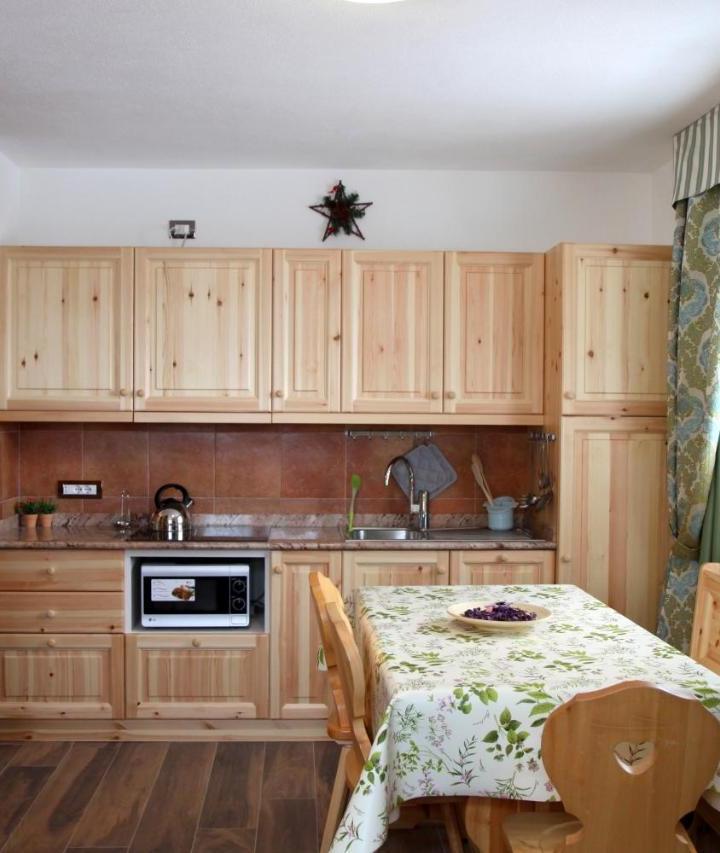 Two-Bedroom Apartment (3 sofa beds) - Free WiFi – Livigno Elisir Petit 2