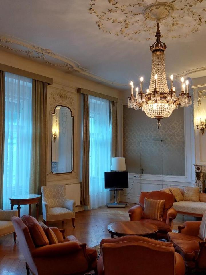 One-Bedroom Apartment (1 extra-large double bed) - Free WiFi – Belladonna Panorama Apartment