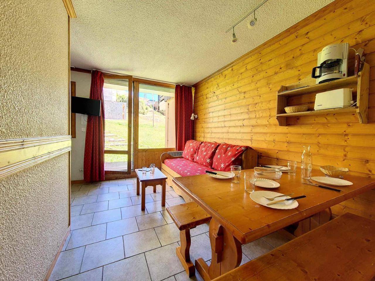 Residence Villaret - Appartement Lumineux · Depart Et Retour Skis Aux Pieds · Terrasse de Plain Pied Mae-2454, Les Menuires