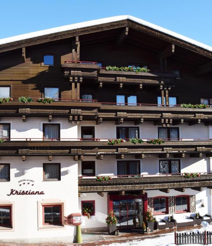 Standard Double Room (1 large bed) - Free WiFi – Kristiana
