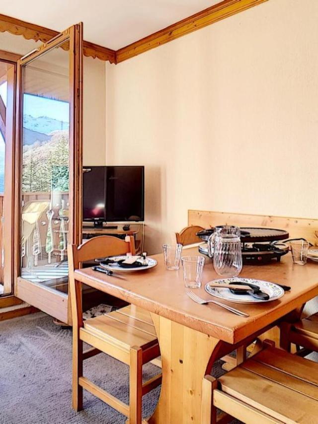 Residence Valmonts a - Appartement Classique · Depart Ski Aux Pieds · Balcon Mae-2504