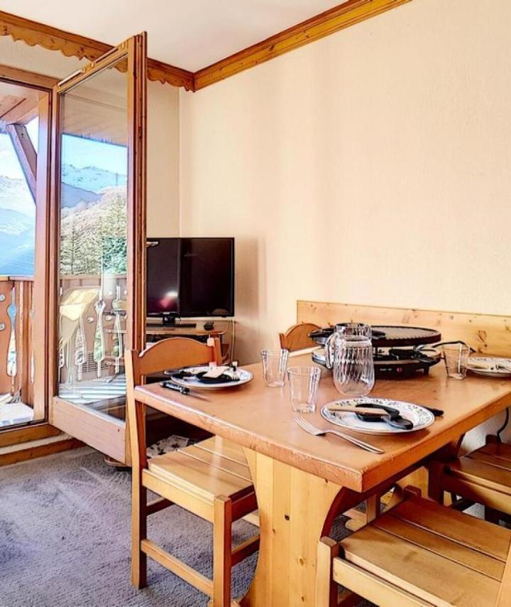 Appartement – Residence Valmonts a - Appartement Classique · Depart Ski Aux Pieds · Balcon Mae-2504