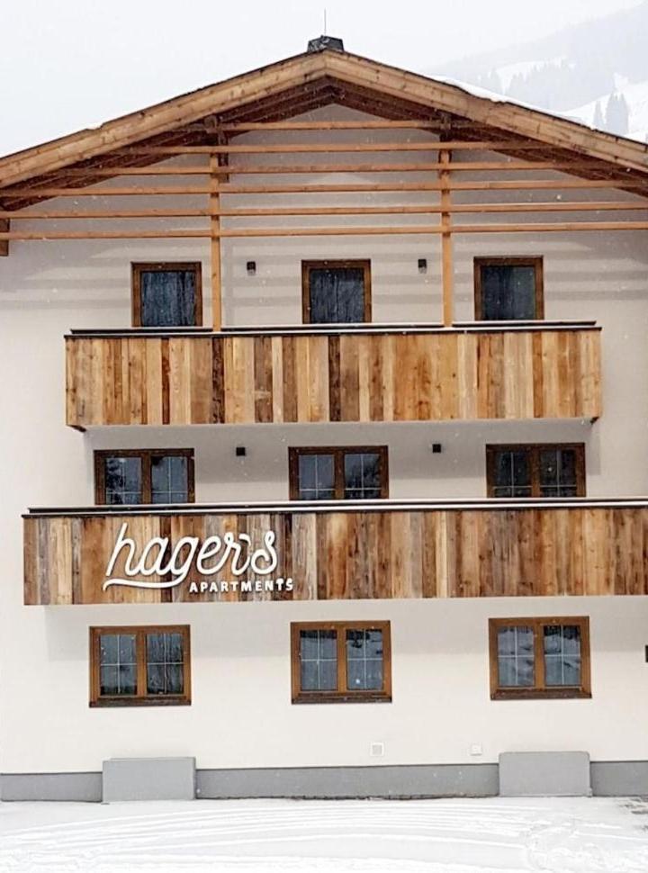 Apartment - Split Level (1 large bed) - Free WiFi – Hager's Apartments