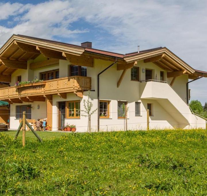 Three-Bedroom Apartment (1 large bed) - Free WiFi – Appartement Lindner Hannes