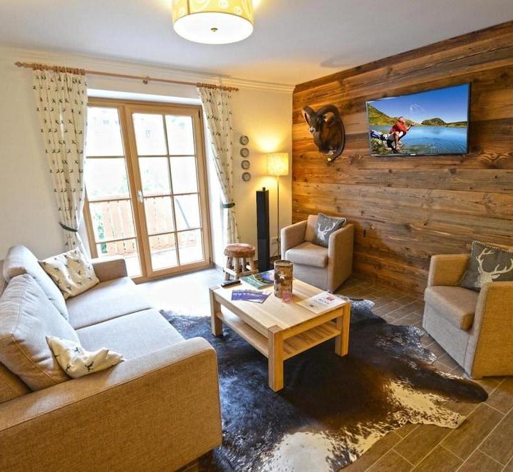 Apartment (2 Double Beds and 1 Double Sofa Bed) – Residence Kristall - Top 7 Joker Card