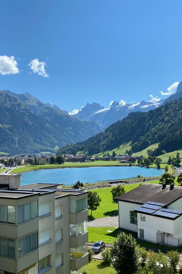 Wunderstay Alpine 303 New Studio with Lake & Mountain View