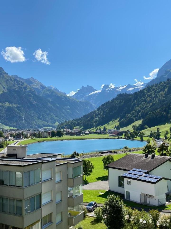 One-Bedroom Apartment (1 extra-large double bed and 1 sofa bed) - Free WiFi – Wunderstay Alpine 303 New Studio with Lake & Mountain View