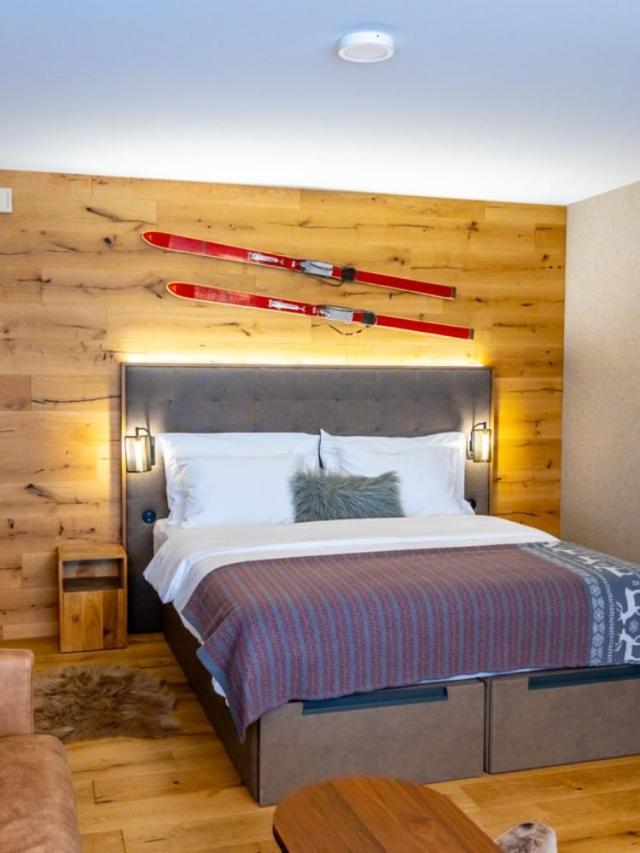 Wunderstay Alpine 303 New Studio with Lake & Mountain View – billede 8