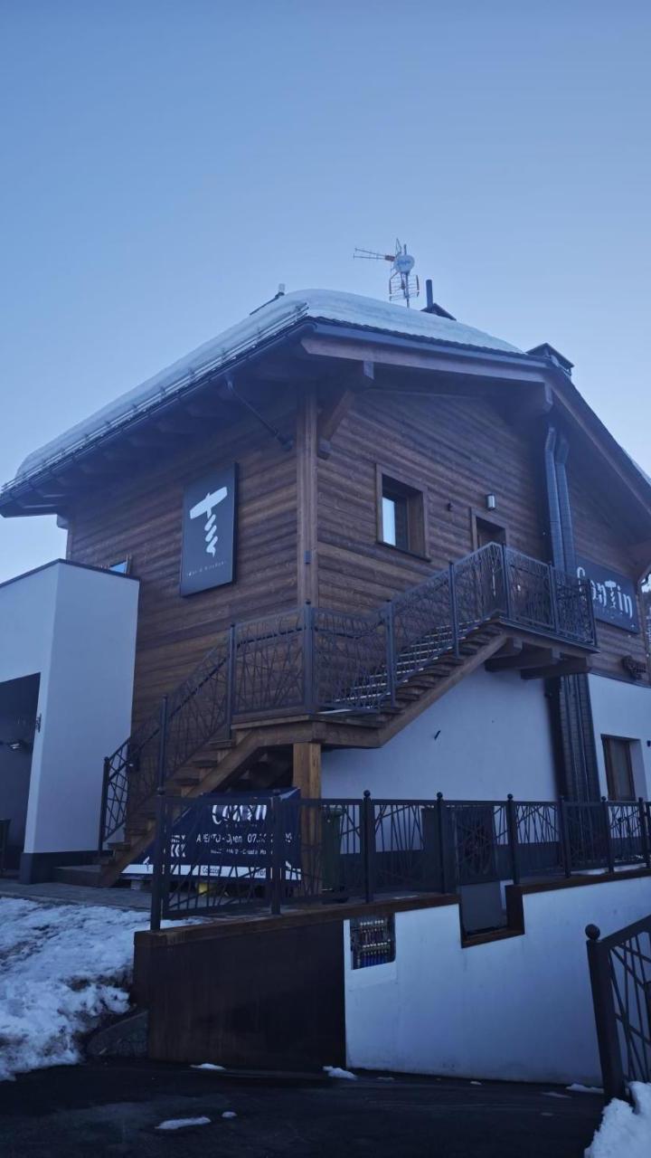 One-Bedroom Apartment (1 sofa bed, Bedroom#1: 1 large bed) - Free WiFi – Contin Apartment