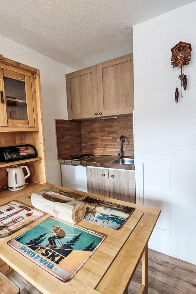 Studio Asters 323 Batiment A1 by Interhome