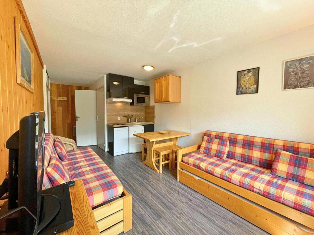 Residence Villaret - Studio 4 Personnes Aux Menuires Avec Vue Sur la Montagne Mae-5064, Les Menuires